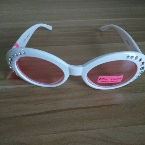 Betsey Johnson Accessories - Betsey Johnson Sunglasses